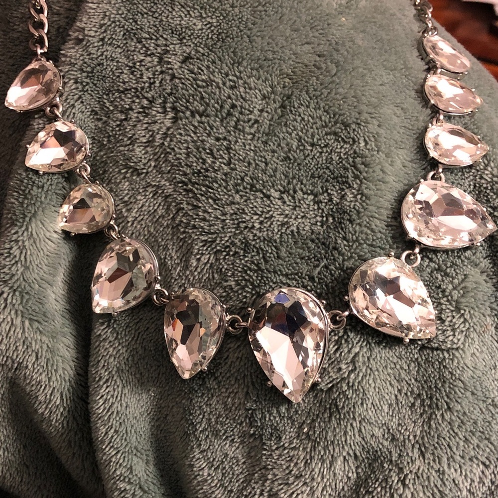 Glamorous Silver Metal Toned Clear Crystal Teardrop Necklace
